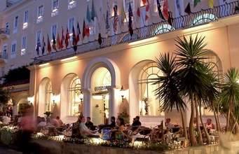 CAPRI: CON L’ALZABANDIERA ALL’HOTEL QUISISANA PARTE LA NUOVA STAGIONE TURISTICA