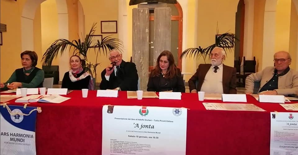 Ars Harmonia Mundi di Letizia Caiazzo riporta l’Esasperatismo in Sala Consiliare a Sorrento
